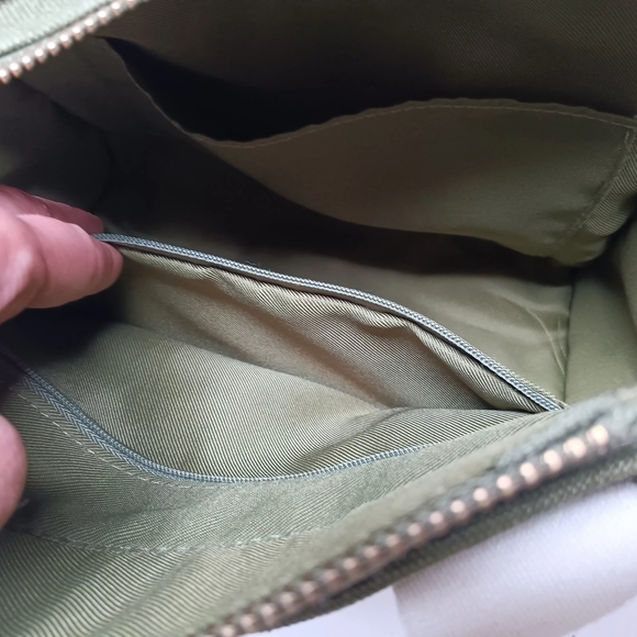 Universal Thread Green and White Tote Bag with Adjustable Strap - Picture 8 of 14